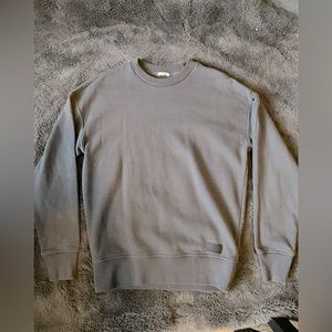 Grey abrocrombie  sweatshirt